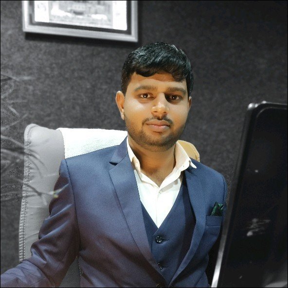 અજય વોરા